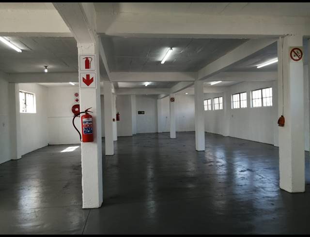 719M² WAREHOUSE FOR SALE IN SPRINGFIELD PARK